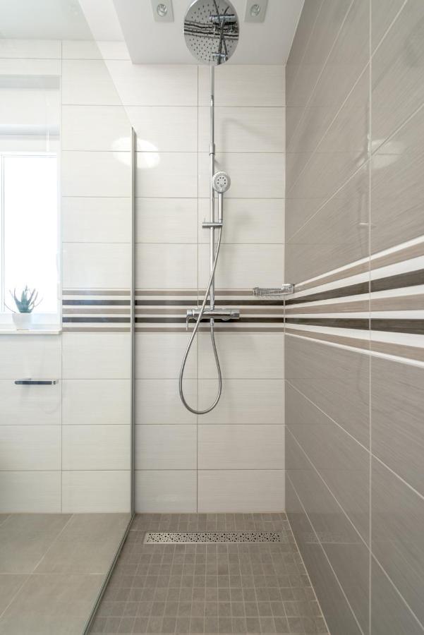 טרוגיר Modern 4* Luxury Apartment In Center מראה חיצוני תמונה