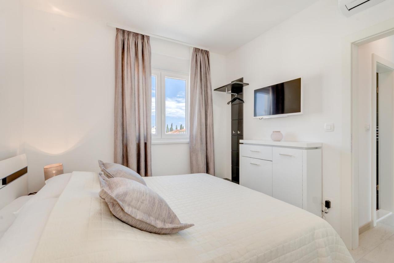 טרוגיר Modern 4* Luxury Apartment In Center מראה חיצוני תמונה