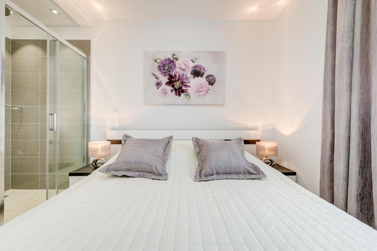טרוגיר Modern 4* Luxury Apartment In Center מראה חיצוני תמונה